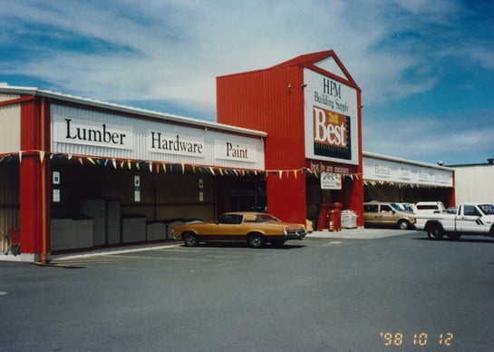 HPM Hilo branded red as a "Do It Best" store in 1996